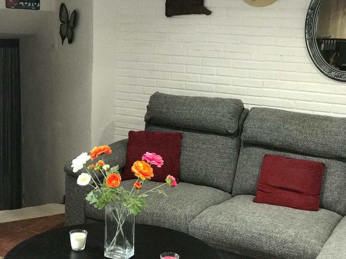 Guest House Gabriela Keratea Exterior foto